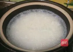 Illustration of how to make sausage clay pot rice 3