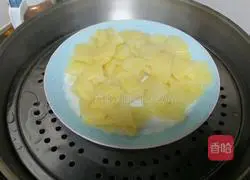 Illustration of how to make Korean potato pancakes 3