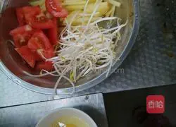 Illustration of how to make noodles 1