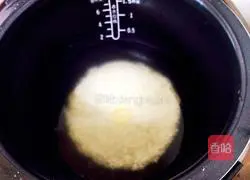 Illustration of rice cooker baking method 2