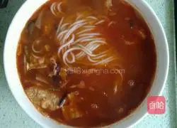 Illustration of how to make snail rice noodles 7