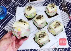 Illustration of how to make broccoli, corn and cheese rice balls 20