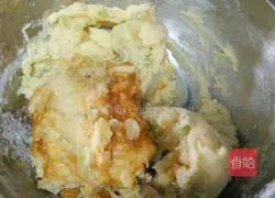 Illustration of how to make Korean potato pancakes 8