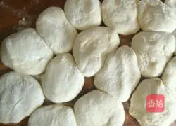 Illustration of how to make meat buns yourself 5