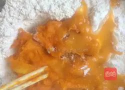 Pumpkin Roll Recipe Illustration 3