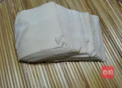 Illustration of how to make pigeon soup wontons 3