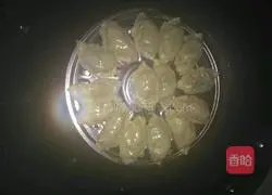 Illustration of how to make dumplings 18