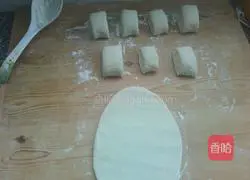 Illustration of how to make bean paste steamed bun rolls 8