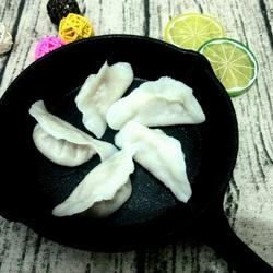 Vegetarian dumplings stuffed with Chinese cabbage