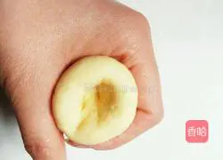 Illustration of how to make milk-flavored steamed buns 8