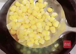 Illustration of how to make broccoli, corn and cheese rice balls 3