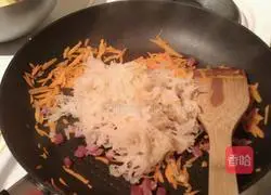 Illustration of how to make Bayern special fried noodles 9