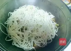 Illustration of braised noodles 11