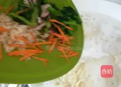 Illustration of hand-rolled three-legged noodles 11