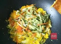 Illustration of how to make magic noodles (flying noodles) 6