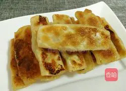 Illustration of how to make pot sticker dumplings 15