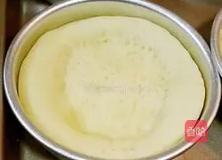 Illustration of how to make mini pizza 8