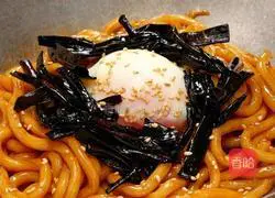 Illustration of the recipe for making udon noodles with scallion oil