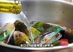 Creategory of the recipe for seafood risotto with meat and seafood