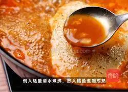 The way to cook Spanish red stewed eel is illustrated 4