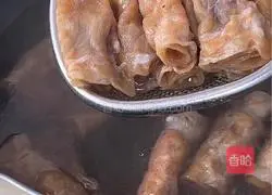 The way to make the tomato fat beef black truffle shrimp slippery udon noodles 2