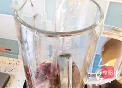 Illustration of how to make brown sugar and red date steamed buns 4