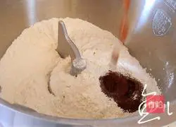 Illustration of how to make brown sugar and red date steamed buns 6