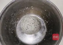 Illustration of how to make black sesame donuts 5